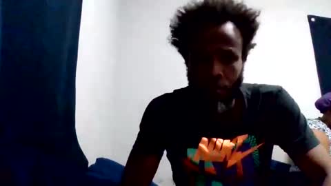 Snapshot of islandmaker chatting on 02/05/26, 06:29 islandmaker online show from 02/05/26, 06:29