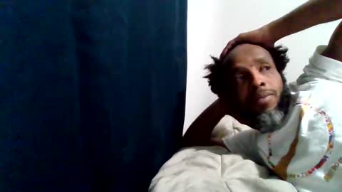 Snapshot of islandmaker chatting on 02/12/26, 06:52 islandmaker online show from 02/12/26, 06:52