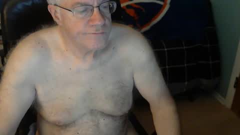 Snapshot of islesman22 chatting on 12/04/24, 10:13 islesman22 online show from 12/04/24, 10:13