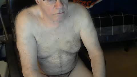 Snapshot of islesman22 chatting on 01/26/25, 10:45 islesman22 online show from 01/26/25, 10:45