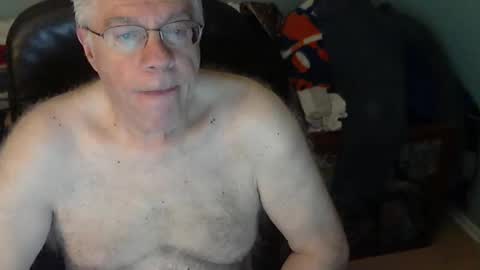 Snapshot of islesman22 chatting on 09/24/25, 09:23 islesman22 online show from 09/24/25, 09:23