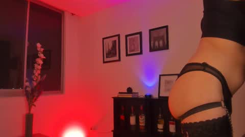 Julyane online show from 02/21/25, 12:38