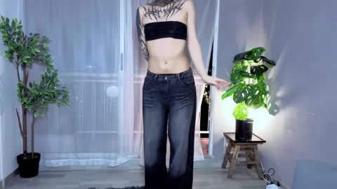 Julyane online show from 09/16/25, 03:18