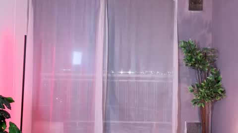 Julyane online show from 09/17/25, 02:35