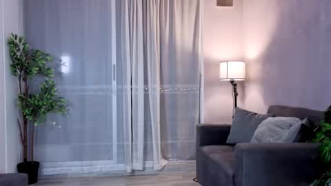 Julyane online show from 09/22/25, 01:07