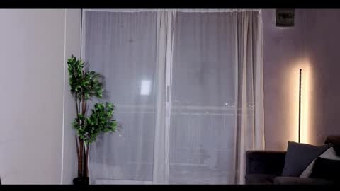 Julyane online show from 10/14/25, 01:28