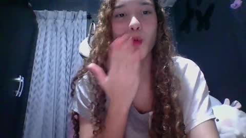 Snapshot of issa30213 chatting on 03/05/25, 02:46 Issa online show from 03/05/25, 02:46