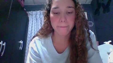 Snapshot of issa30213 chatting on 03/06/25, 02:09 Issa online show from 03/06/25, 02:09