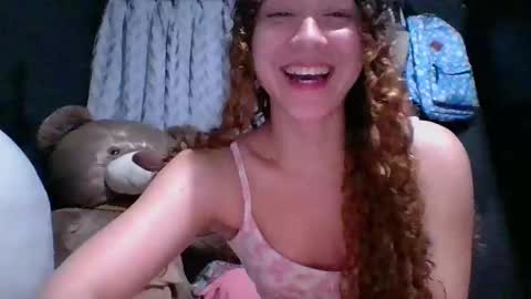 Snapshot of issa30213 chatting on 10/12/25, 06:01 Issa online show from 10/12/25, 06:01