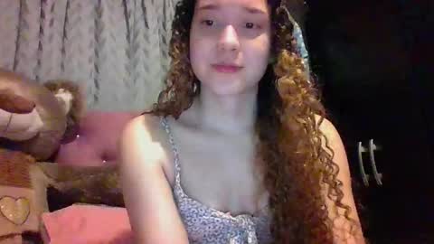 Snapshot of issa30213 chatting on 11/08/25, 05:18 Issa online show from 11/08/25, 05:18