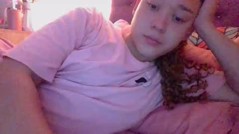 Snapshot of issa30213 chatting on 02/06/26, 02:20 Issa online show from 02/06/26, 02:20