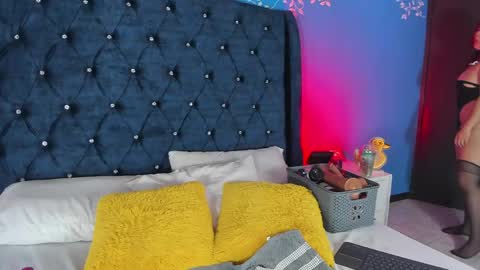 Issa online show from 05/27/26, 10:18