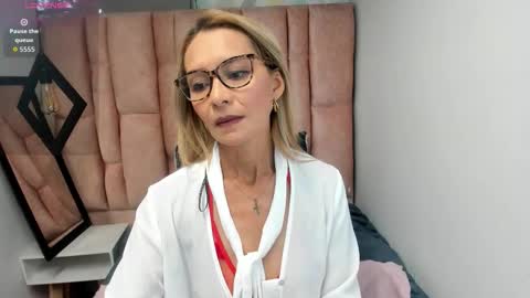 ISSA MILF online show from 02/12/26, 05:19