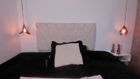 ISSA MILF online show from 04/23/26, 01:24