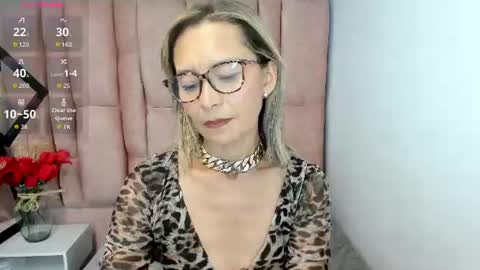 ISSA MILF online show from 06/10/26, 02:05