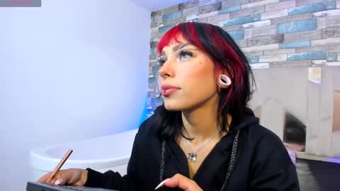 Issa online show from 06/09/26, 02:56