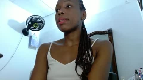 Snapshot of issabela_sweet chatting on 05/13/26, 05:38 issabela_sweet online show from 05/13/26, 05:38