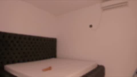 Issy online show from 02/25/26, 08:07