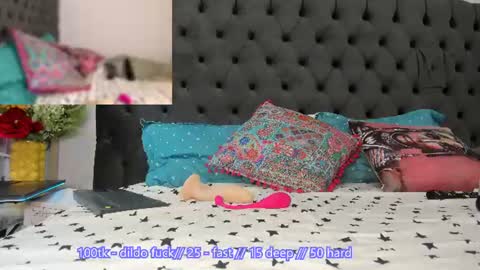 Issy online show from 06/16/26, 06:05