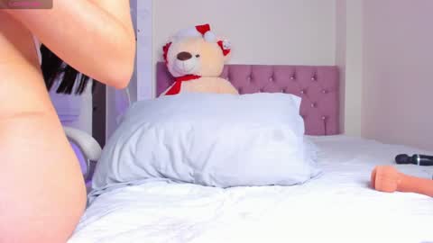 Isa  online show from 12/21/24, 06:19