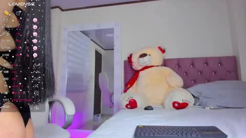 Isa  online show from 02/10/25, 07:47