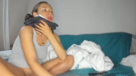 Issabelle online show from 09/11/25, 05:40