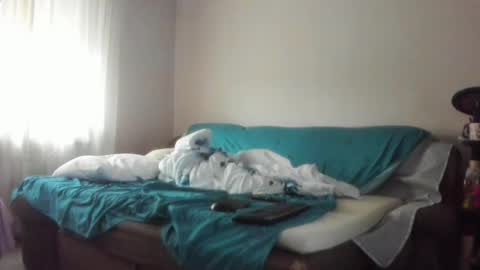 Issabelle online show from 10/05/25, 07:07