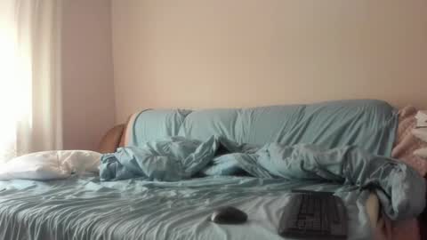 Issabelle online show from 03/20/26, 06:40