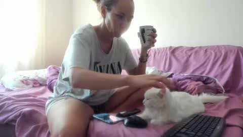 Issabelle online show from 07/21/26, 03:53