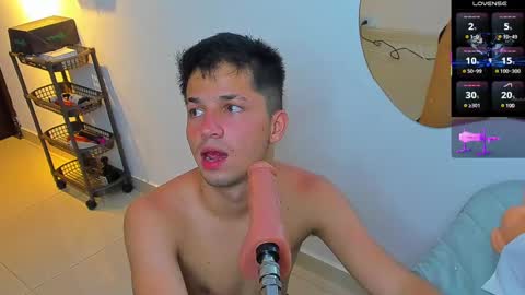 Snapshot of issac_james chatting on 03/11/25, 06:52 Issac online show from 03/11/25, 06:52