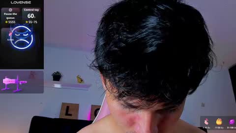 Snapshot of issac_james chatting on 09/11/25, 04:01 Issac online show from 09/11/25, 04:01