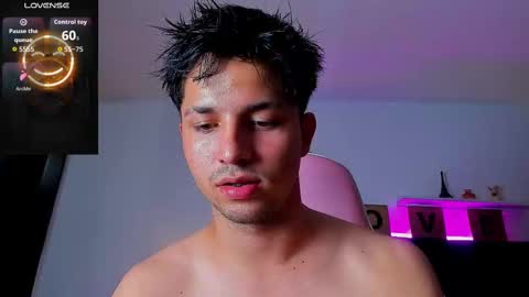 Snapshot of issac_james chatting on 09/13/25, 05:40 Issac online show from 09/13/25, 05:40