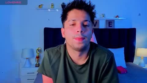 Issac online show from 04/15/26, 04:08