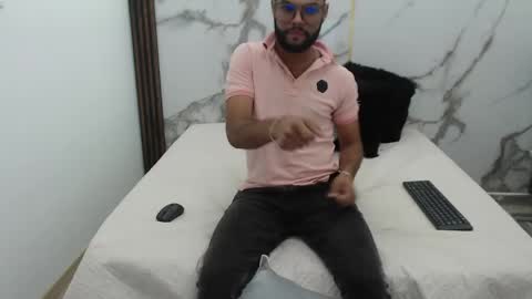 Issack online show from 04/21/26, 03:13