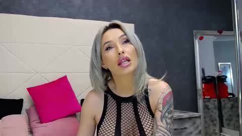 IssaSmyth online show from 03/13/26, 04:35