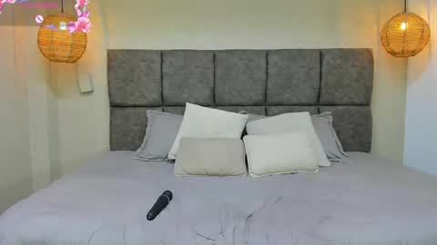 Snapshot of issawalton chatting on 02/28/26, 07:15 isa online show from 02/28/26, 07:15