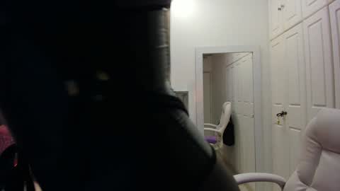 Iseey online show from 01/28/25, 05:32