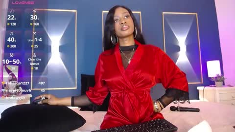 Snapshot of issyrosse chatting on 01/11/25, 03:09 Isabelle online show from 01/11/25, 03:09