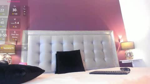 Snapshot of issyrosse chatting on 10/21/25, 01:34 Isabelle online show from 10/21/25, 01:34