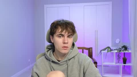 Maks online show from 01/02/25, 03:15