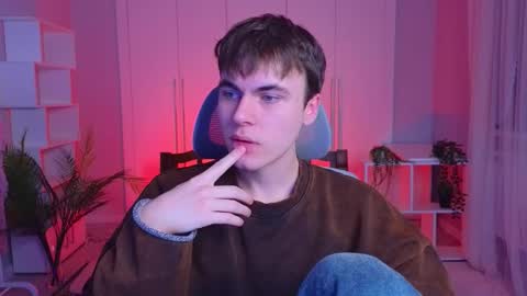 Maks online show from 01/30/25, 09:47