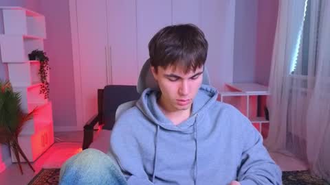 Maks online show from 02/10/25, 09:25