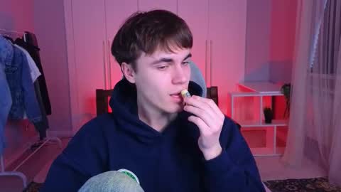 Maks online show from 02/27/25, 10:26