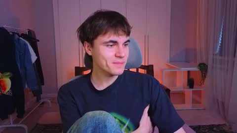 Maks online show from 03/04/25, 10:46