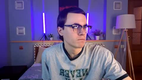 Maks online show from 03/22/26, 08:51