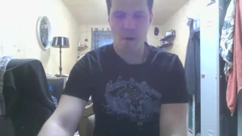 Snapshot of isterebitel99834 chatting on 04/13/26, 01:05 isterebitel99834 online show from 04/13/26, 01:05