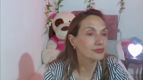 Itala Gomez online show from 11/02/25, 02:14