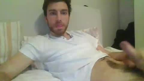 italian_boy_22 online show from 12/19/24, 07:40