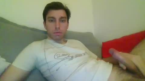 italian_boy_22 online show from 02/10/25, 09:04