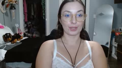 Bella Bloom online show from 02/01/25, 05:18